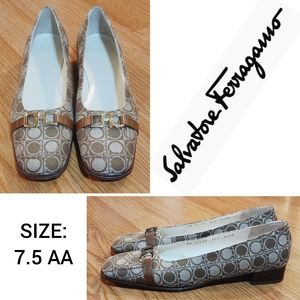 SALVATORE FERRAGAMO Women's Loafers  - Size 7.5 AA